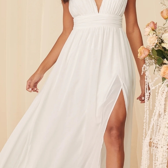 Lulu's Heavenly Hues White Maxi Dress size M. - Picture 4 of 7
